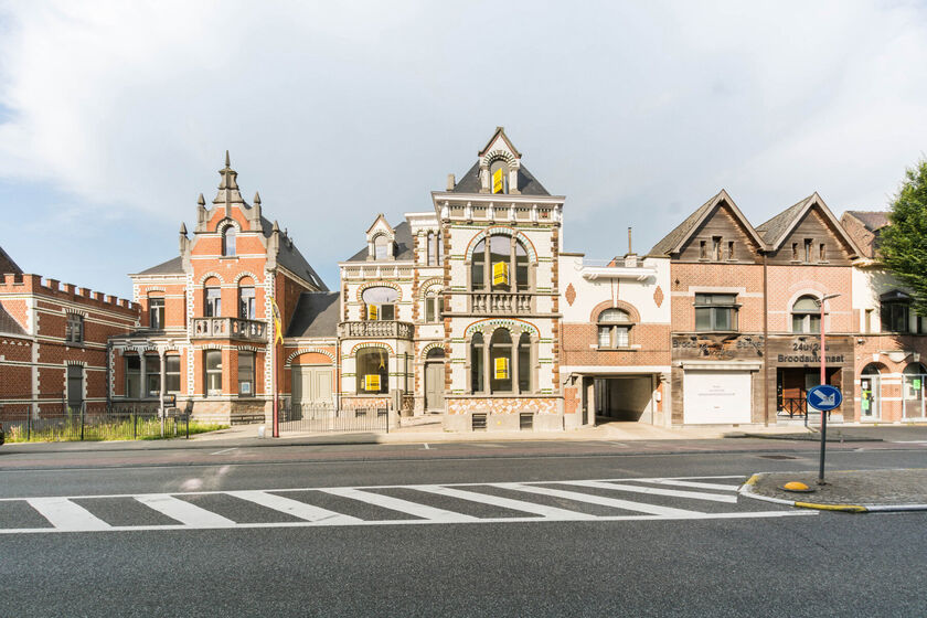 Bureaux à louer à Asse