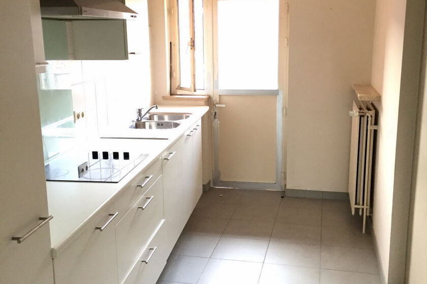 Immeuble à appartements à vendre à Asse